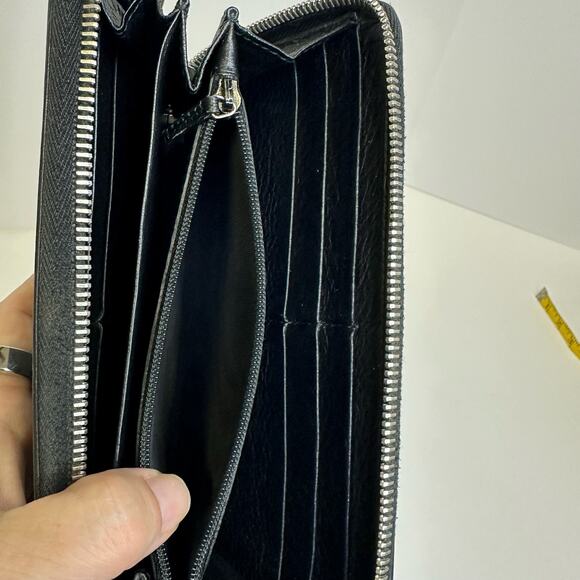 Gucci Black Leather Zip-Around Wallet with GG Logo and Gold Hardware - Picture 5 of 12